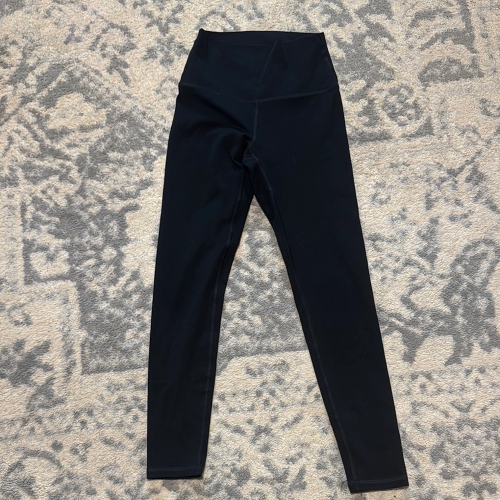 Fleo Black High-Waisted Leggings